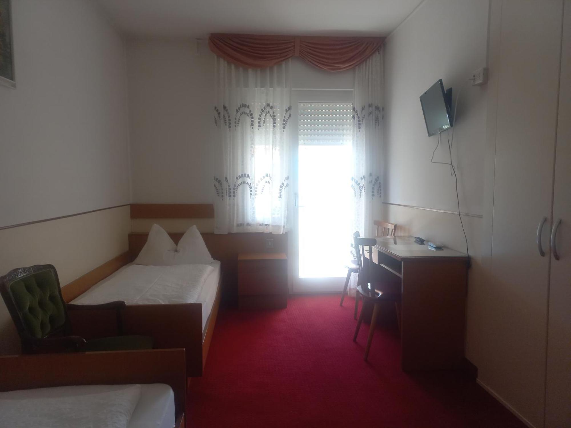 Hotel Lux Мерано Екстериор снимка