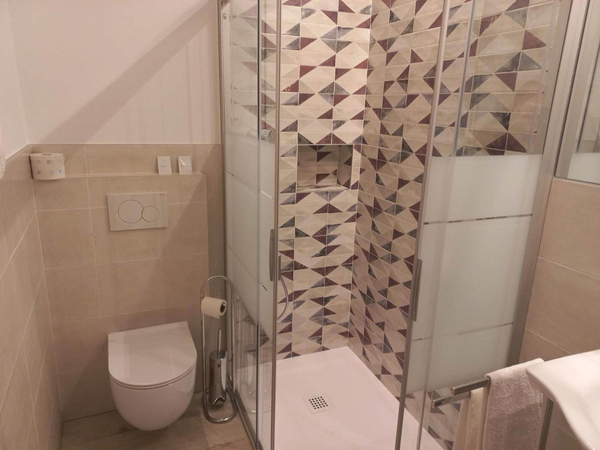 Hotel Lux Мерано Стая снимка