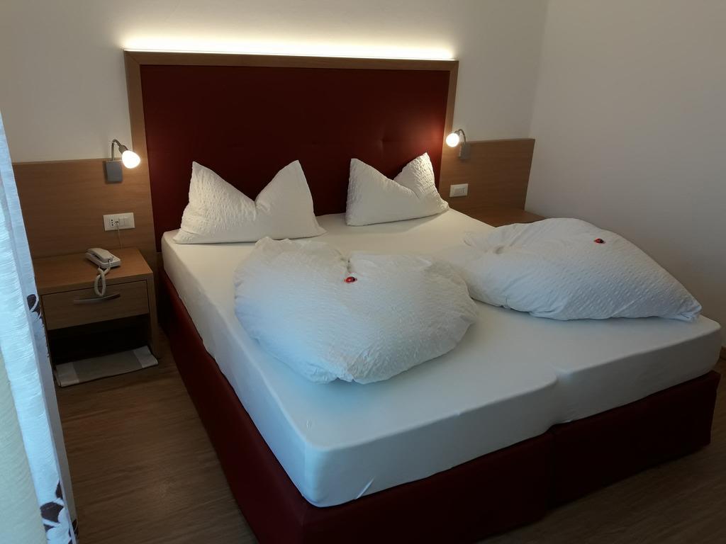 Hotel Lux Мерано Екстериор снимка