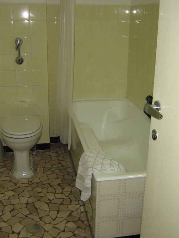 Hotel Lux Мерано Стая снимка