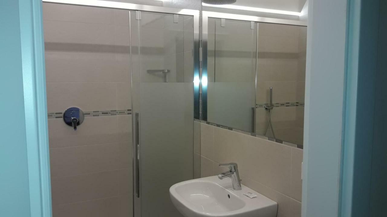 Hotel Lux Мерано Екстериор снимка